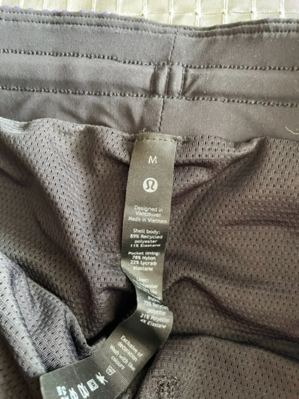 Lululemon shorts new no tags with liner size Medium